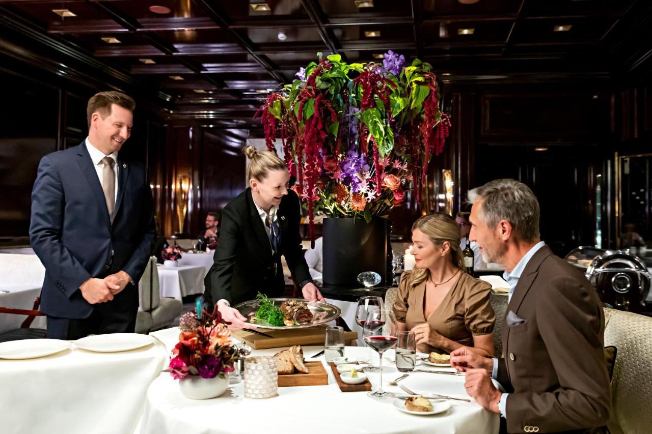 Excelsior Hotel Ernst Am Dom Cologne Exterior photo Restaurant on board of a cruise ship