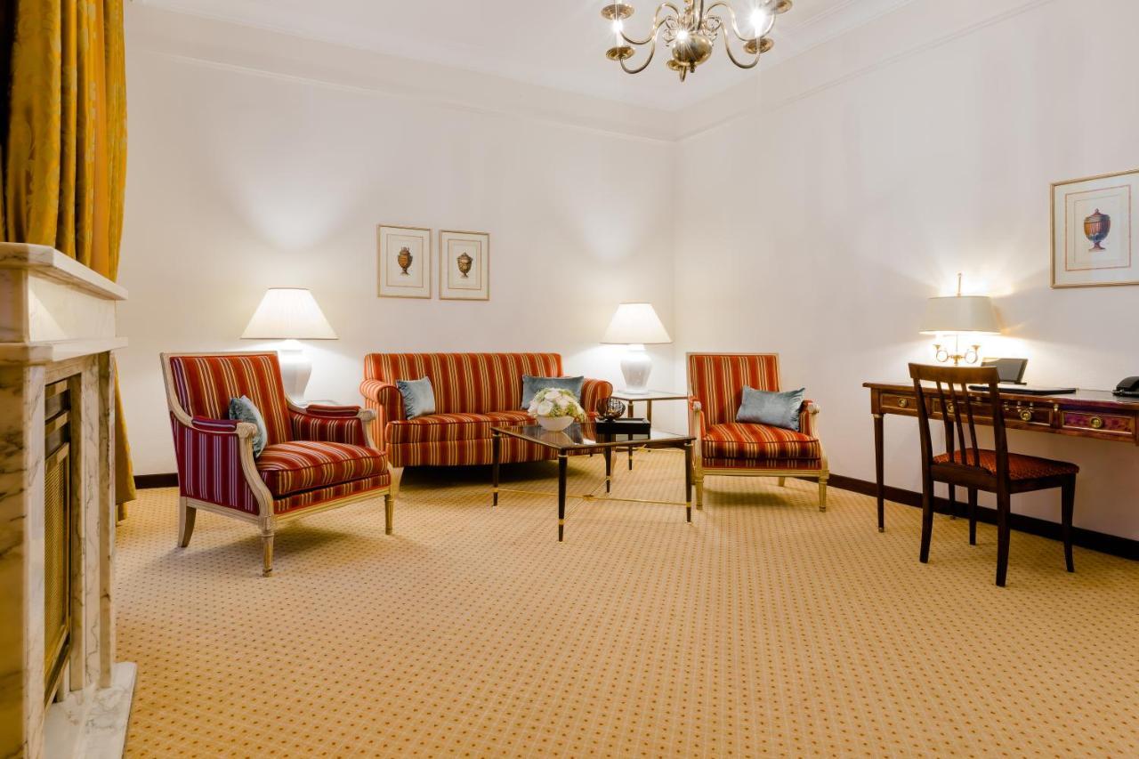 Excelsior Hotel Ernst Am Dom Cologne Exterior photo A suite at the Hotel de la Ville